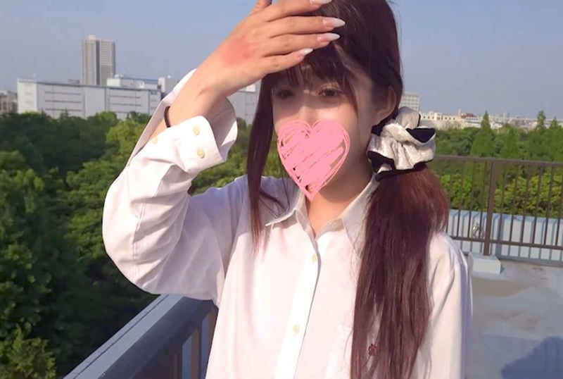 FC2-4692863 【个人拍摄+户外】热爱运动的少女，在学校天台口交应援获取3万日元！！ 素人