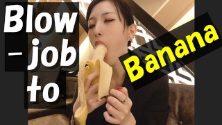 英文字幕 |  向香蕉口交以戴上避孕套♥ 日本业余打手枪。